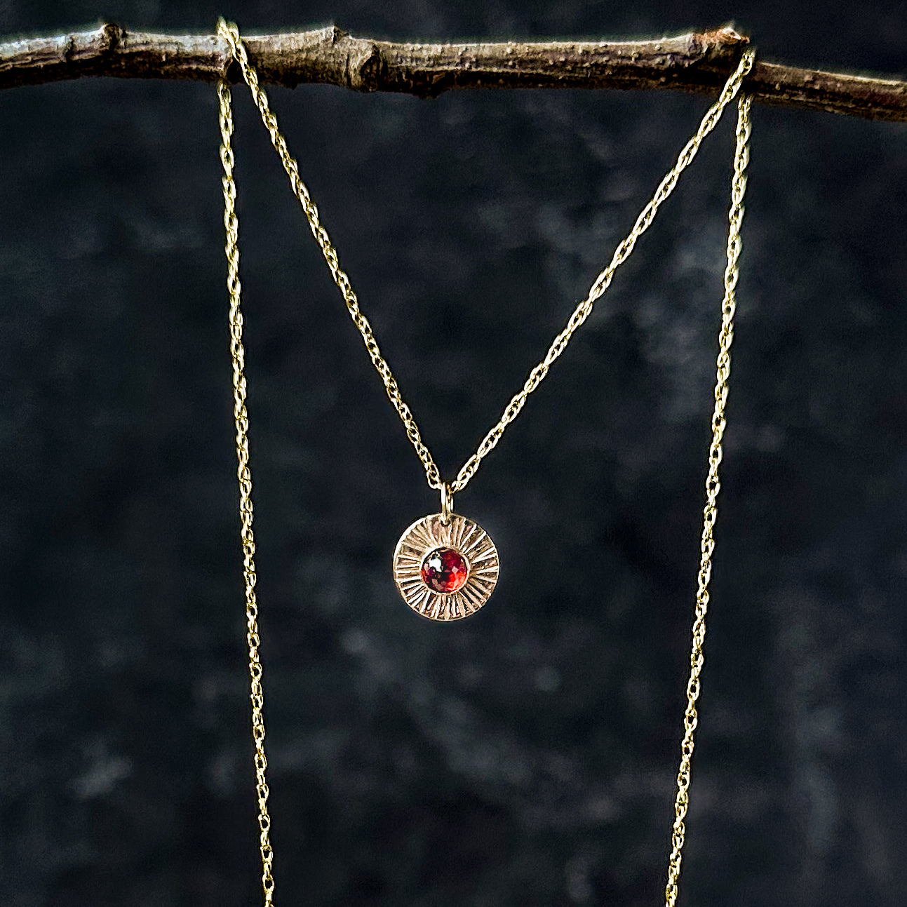 Eos Pendant Small - Gold